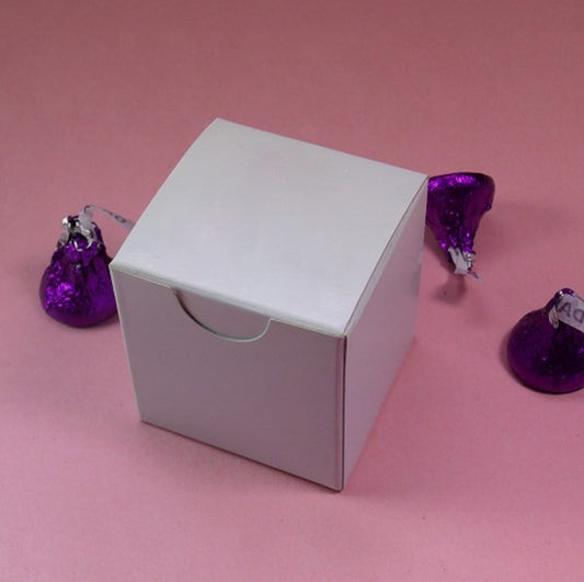 White Tuck Top Gift Box - 2x2x2" / 10 Boxes