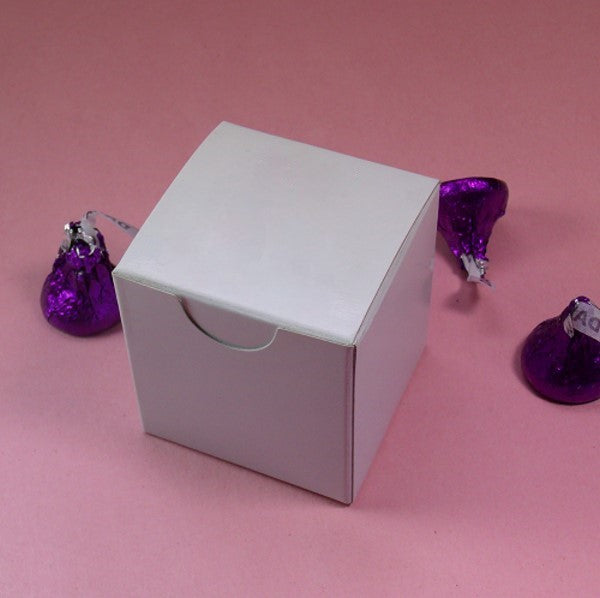 White Tuck Top Gift Box - 2x2x2" / 10 Boxes